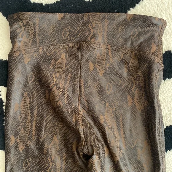 Spanx faux snake print leggings - Picture 2 of 3